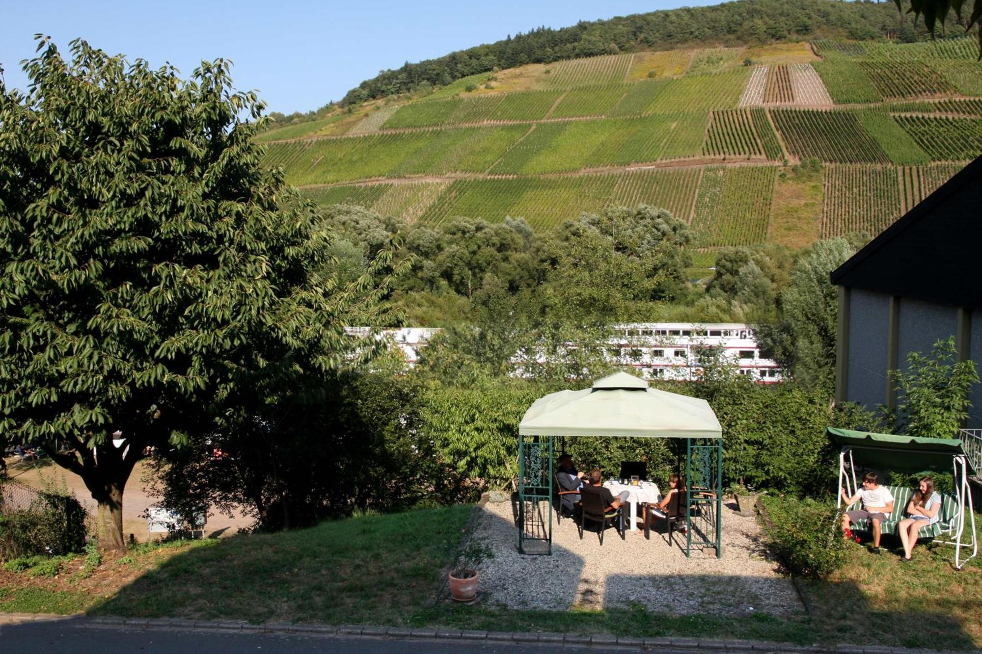 Ferienwohnung „Schwalbennest“ Reil/Mosel Exterior photo